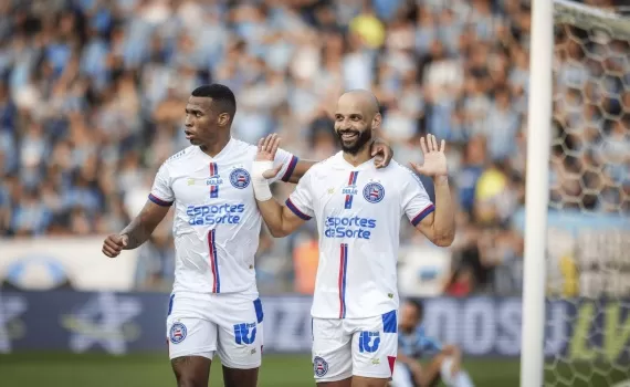 Em Caxias do Sul, Bahia vence o Grêmio com dois gols de Thaciano 