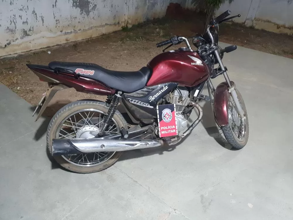 Polícia Militar recupera motocicleta com queixa de roubo na cidade de Belém do Brejo do Cruz