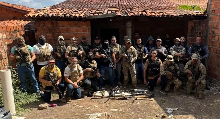 Cinco fuzis apreendidos pela Polícia da Paraíba, com a operação de hoje no estado do Maranhão