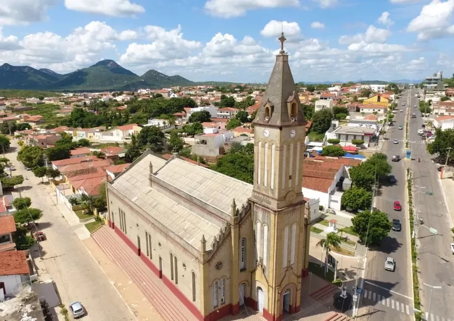 Coligações políticas de Catolé do Rocha dão uma trégua nos eventos na semana da Padroeira