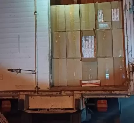 PRF apreende cerca de 340 mil maços de cigarros contrabandeados na cidade de Patos