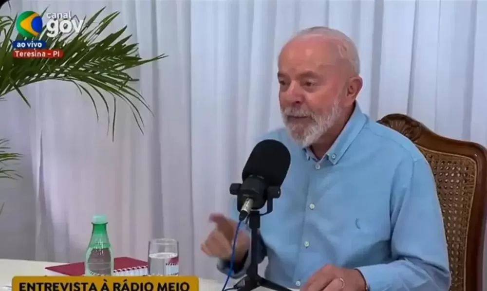 Após desembarque nesta quinta, Lula dorme na capital e participará de entrevista, inauguração e encontro fechado