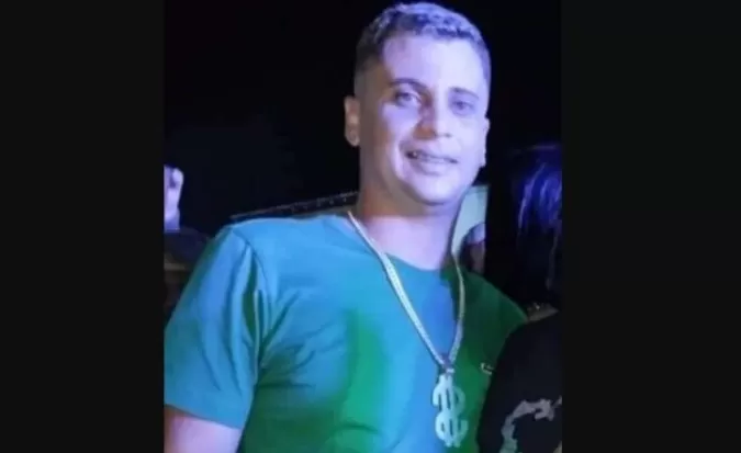 Homem é assassinado com vários tiros em praça movimentada de Baía da Traição