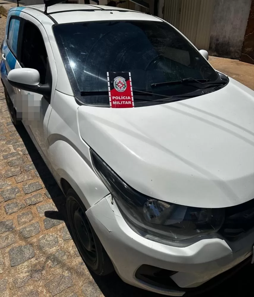 Polícia Militar recupera, na cidade de Brejo dos Santos, carro com queixa de roubo no Ceará