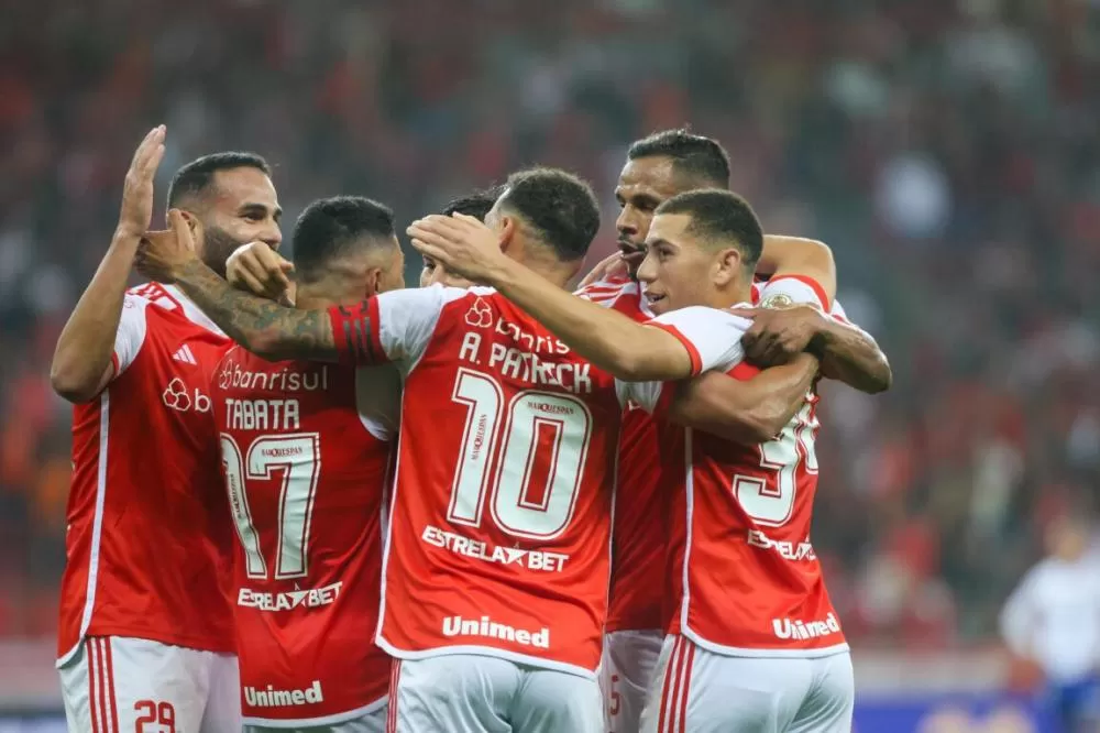 Inter vence e impede Fortaleza de voltar à liderança do Brasileirão