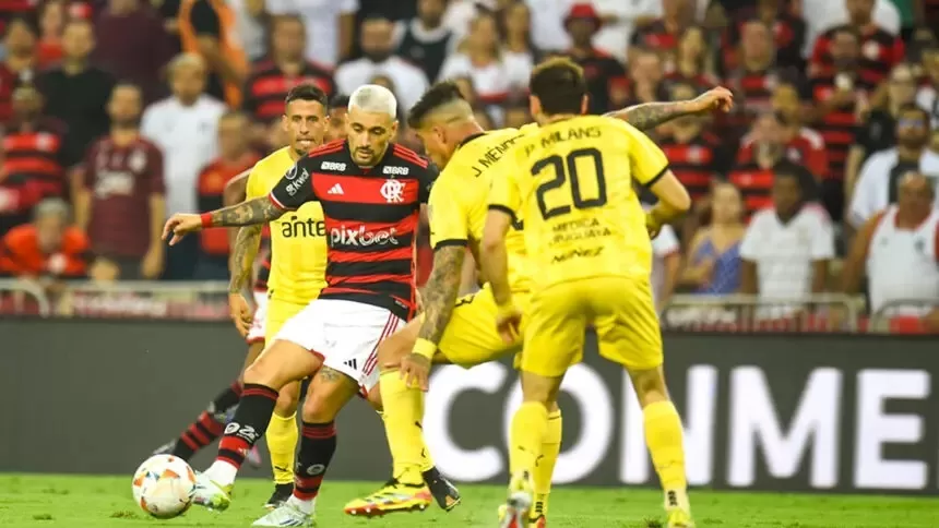 Flamengo joga mal e perde para o Peñarol na ida das quartas da Libertadores Maracanã pela Libertadores