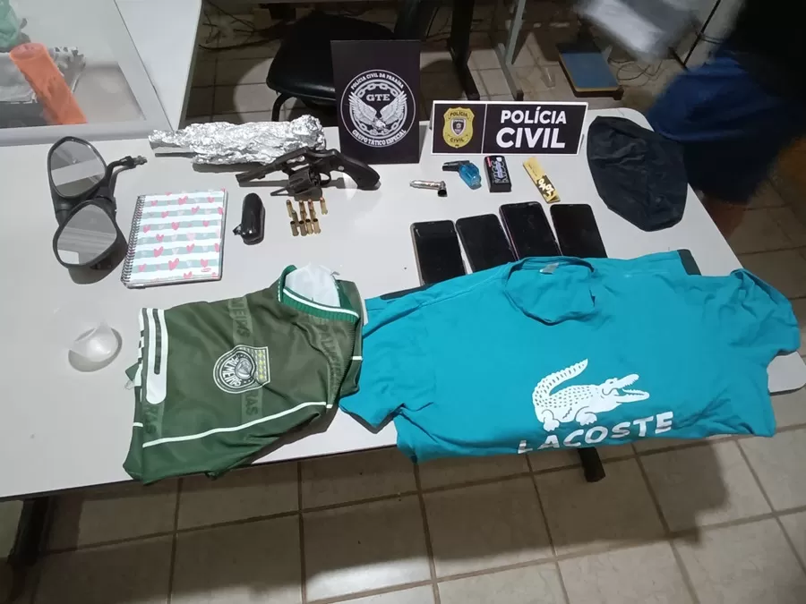 Polícia Civil e GTE de Catolé do Rocha apreende arma, droga e prende dois jovens acusados de homicídio