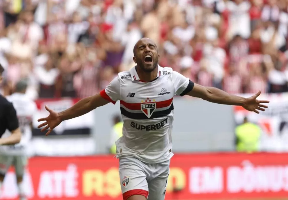 Na Arena BRB, São Paulo vence o Corinthians por 3 a 1