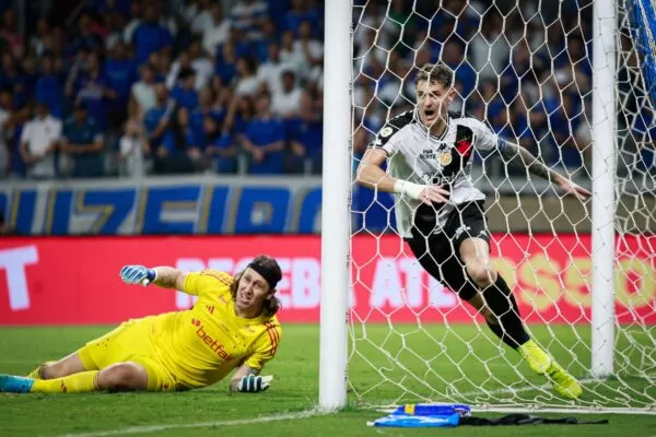 Artilheiro do Vasco na temporada, Vegetti marca mais um gol. Foto: Matheus Lima/Vasco da Gama