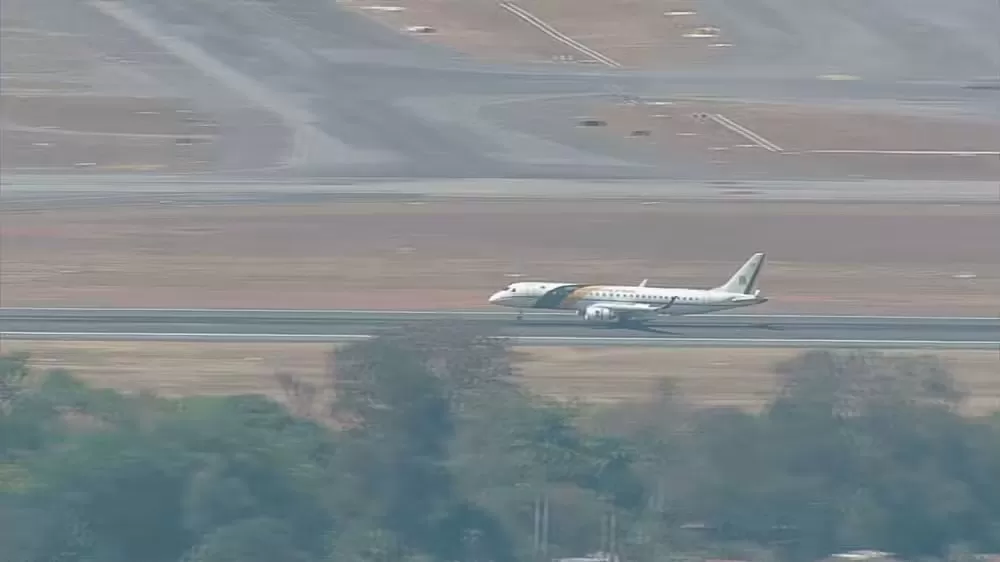 Voo de Lula pousa em Brasília quase 17 horas após problema em avião presidencial no México