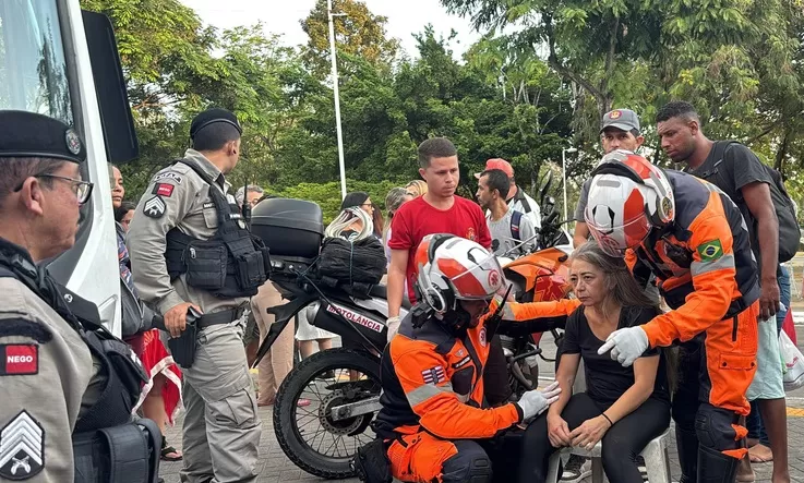 Mulher é atropelada por ônibus no Terminal de Passageiros da Lagoa, em João Pessoa