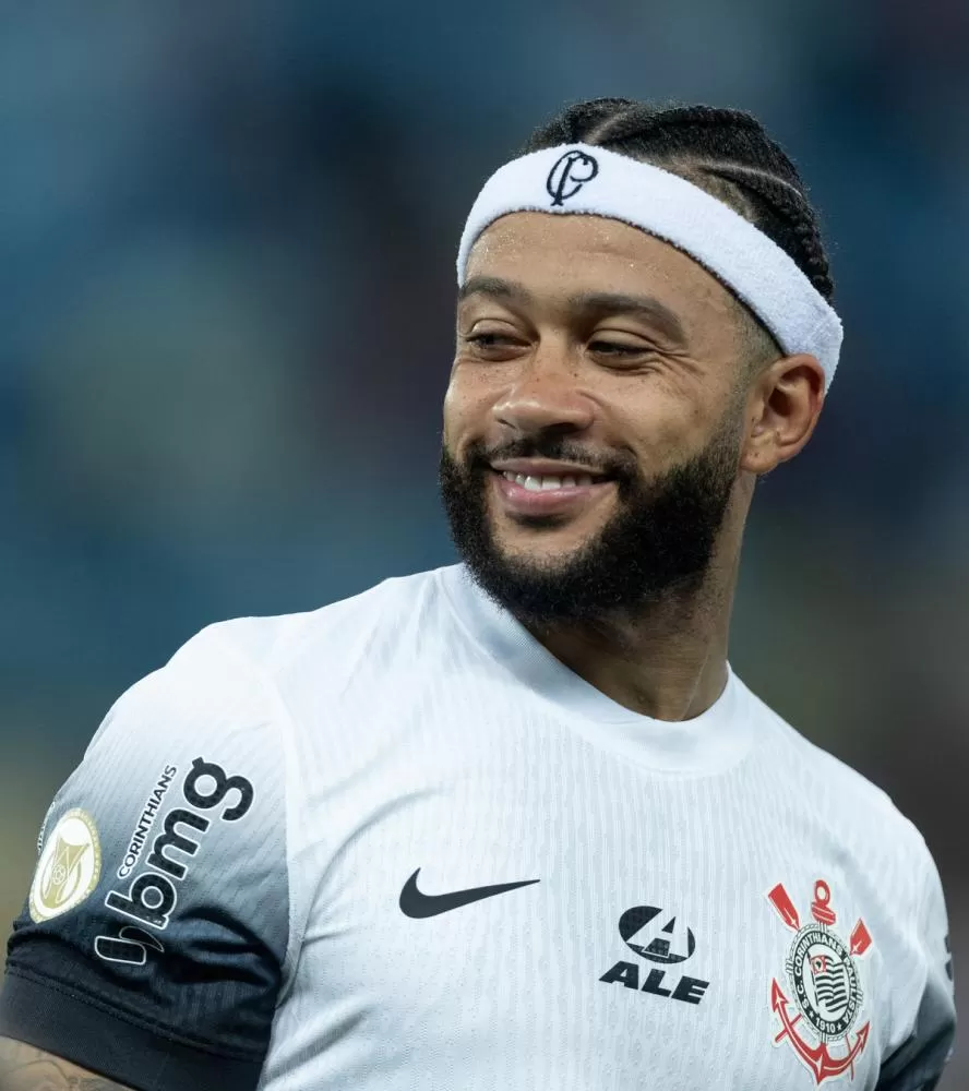 Corinthians vence, sai da zona do rebaixamento e complica o Cuiabá