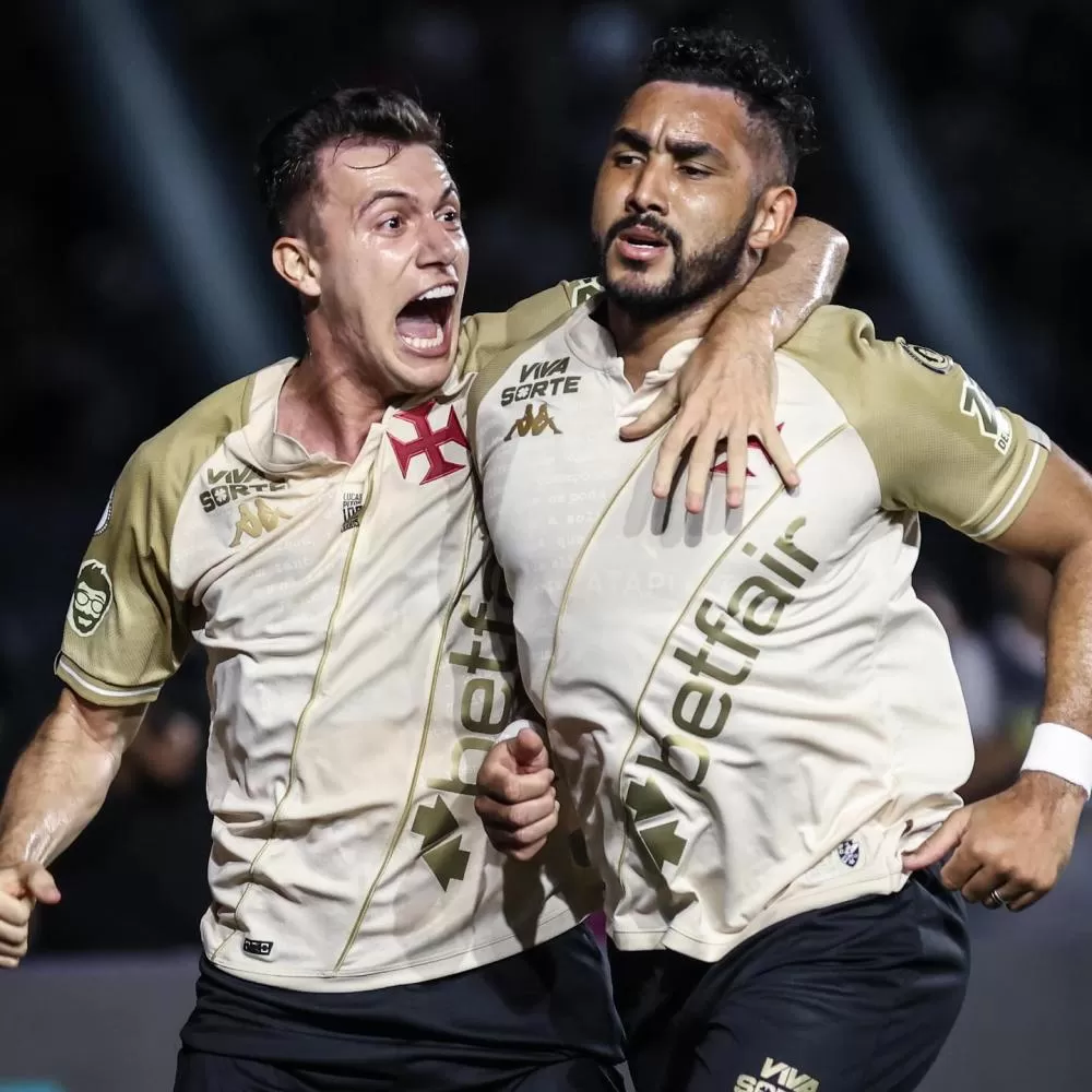 Com dois gols de Payet, Vasco derrota o Bahia em São Januário
