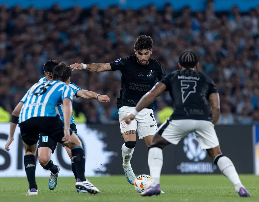 Corinthians leva virada do Racing e é eliminado na semi da Sul-Americana