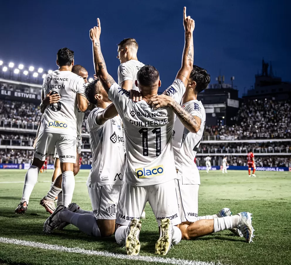 Santos vence o Vila Nova em casa e pode subir pra Série A no domingo