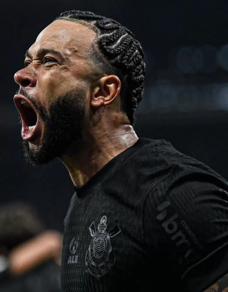 De virada, Corinthians bate o Vitória fora de casa e dá salto na tabela