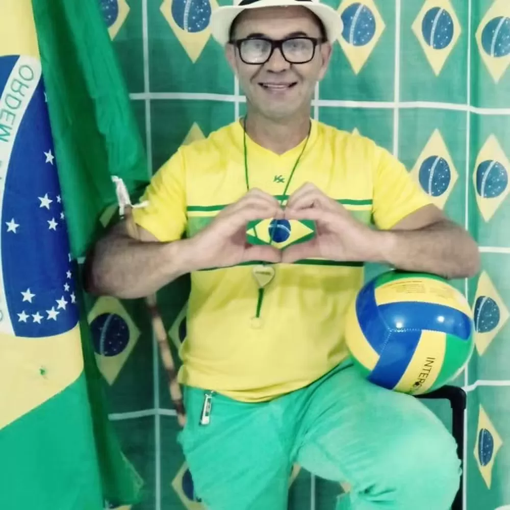 Autor do atentando circulou na Câmara horas antes de detonar explosivos, diz deputado 