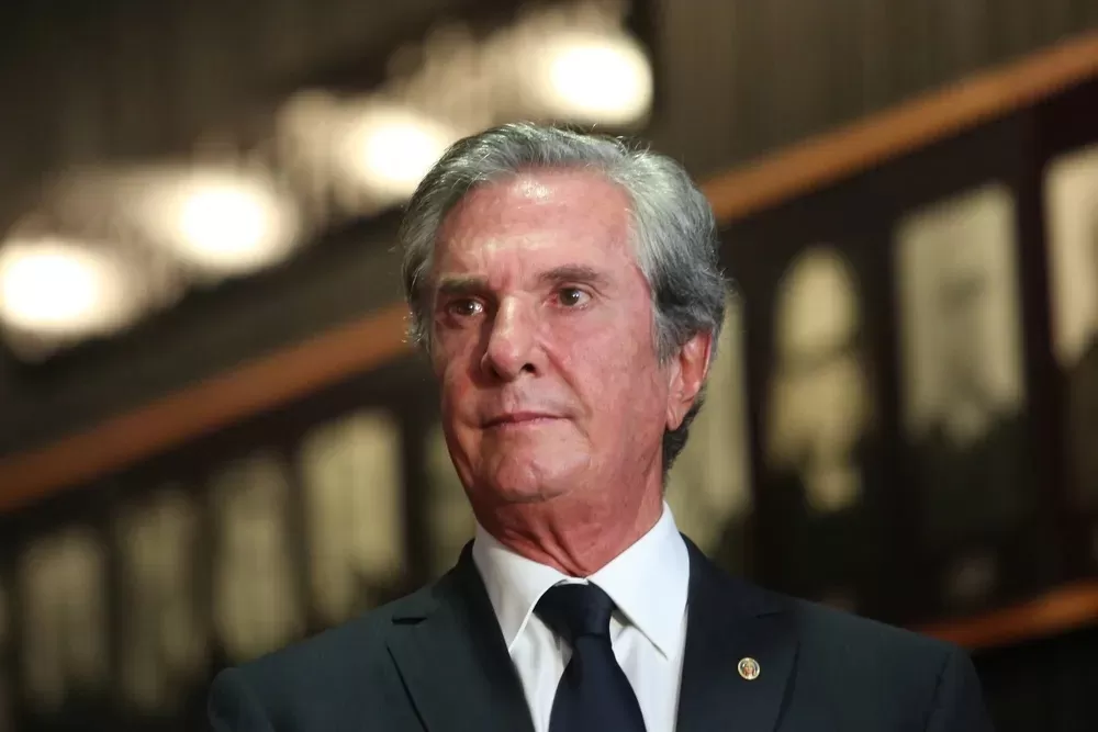 STF rejeita recurso e mantém pena de Collor na Lava Jato em 8 anos e 10 meses de prisão 