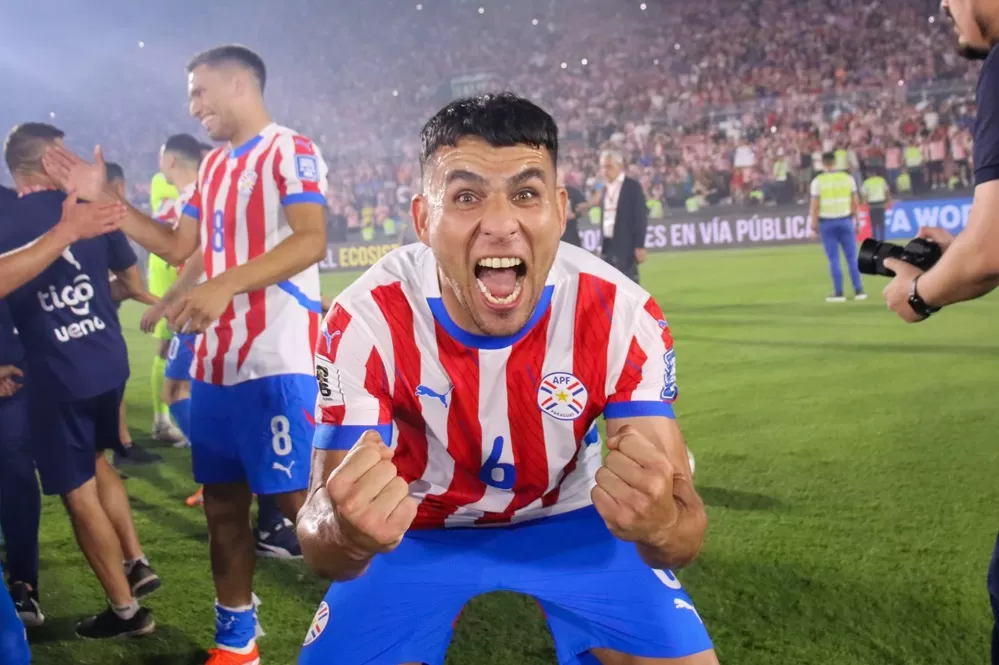Com gol de bicicleta, Paraguai vence Argentina e se consolida no G-6 das Eliminatórias