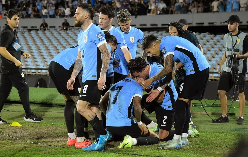 Em jogo com dois gols nos acréscimos, Uruguai vence a Colômbia em Montevidéu