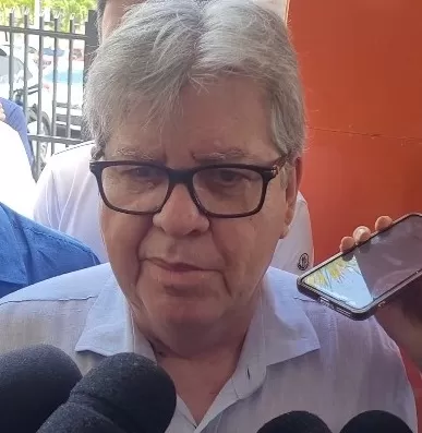 João Azevêdo garante que é pré-candidato ao senado para as eleições de 2026