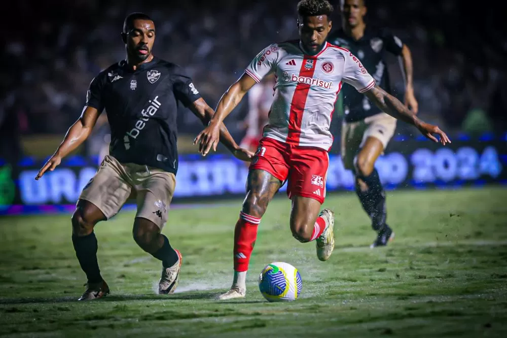 Inter vence, aumenta sequência sem perder e deixa Vasco longe da Libertadores