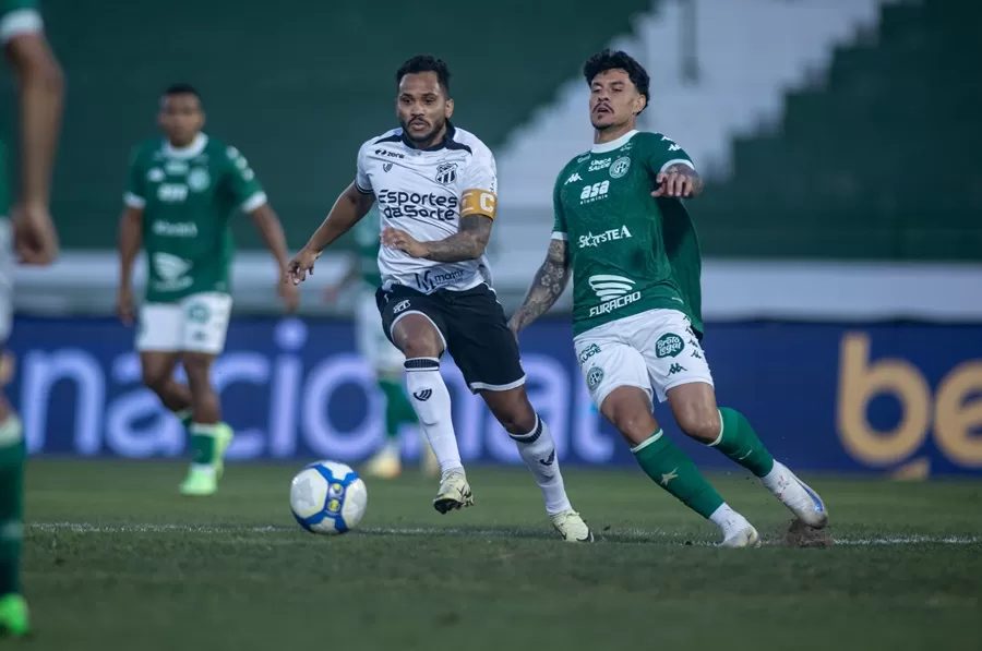 Ceará empata com Guarani, conta com ajuda do Goiás e sobe para Série A