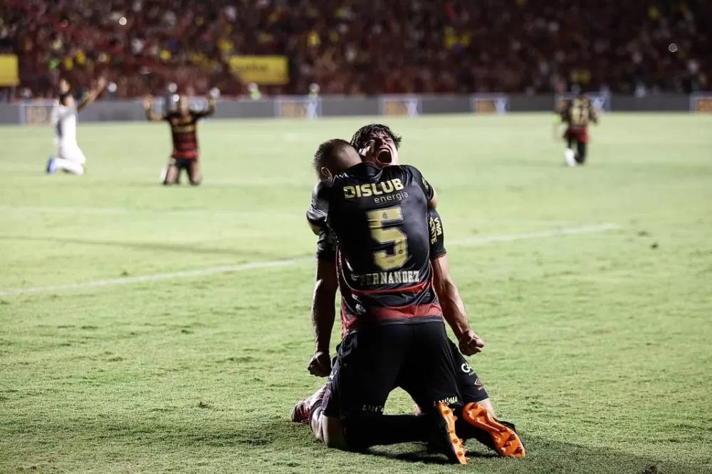 Leão vence Santos, conta com tropeço do Novorizontino, e conquista acesso