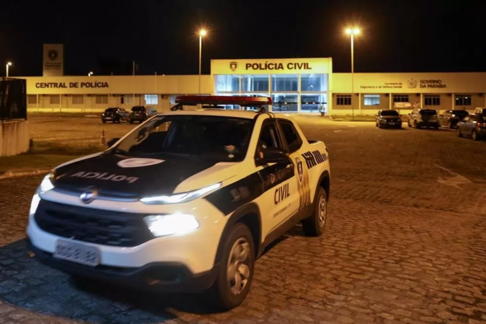 Irmãos são presos suspeitos de agredirem mulher grávida com pedaço de madeira