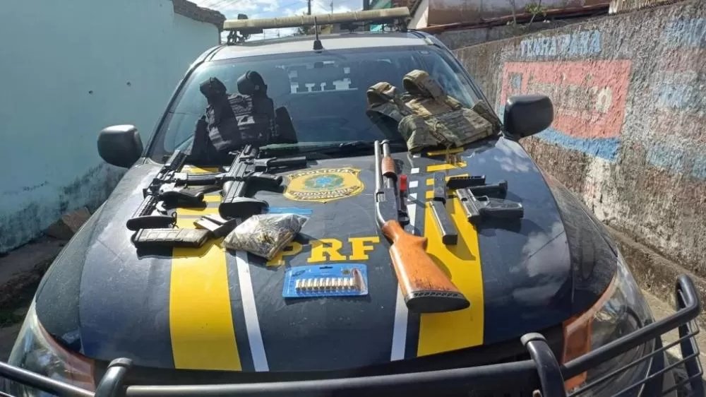 Polícia Rodoviária Federal prende foragido e recupera veículo roubado após perseguição