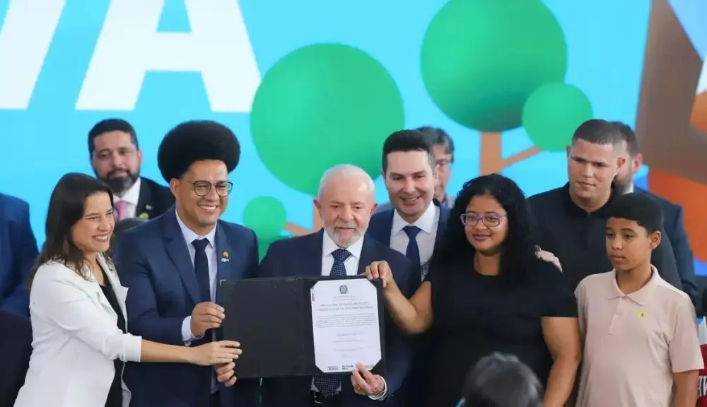Lula lança programa de urbanização de favelas Periferia Viva 
