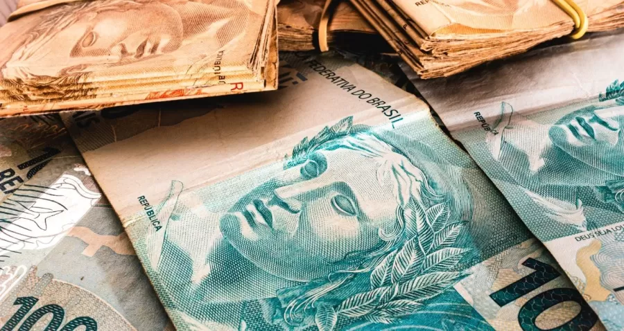 Governo paga segunda parcela do 13º salário dos servidores estaduais nesta segunda-feira (9)