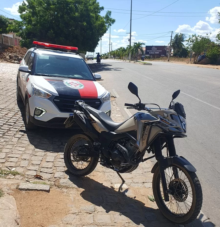 Polícia Militar recupera, em Catolé do Rocha, motocicleta que fora roubada no Pernambuco