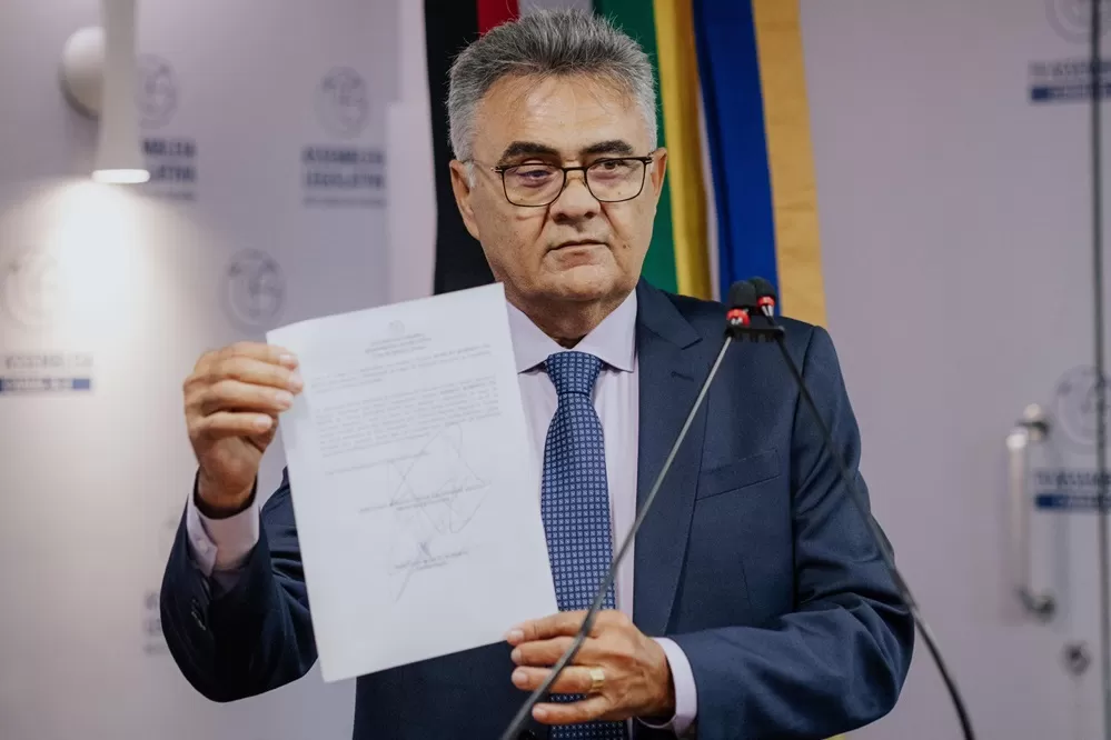 Assembleia Legislativa da Paraíba empossa o deputado Marcio Roberto