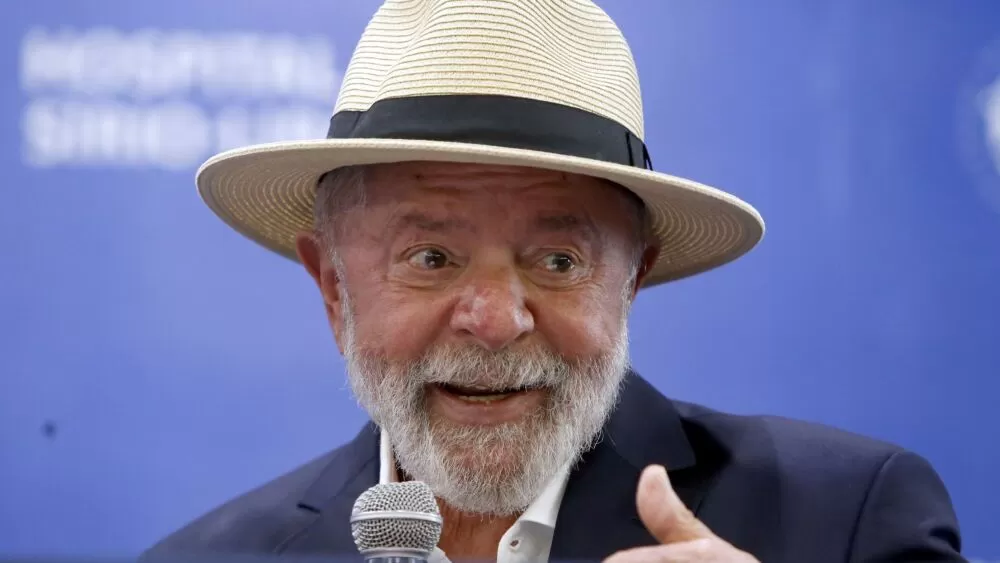 Lula sanciona regras mais rígidas para conceder BPC, mas veta trecho que excluía deficiências leves