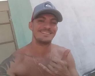 Homem de 32 anos é executado com cerca de tiros, no início da noite desta sexta-feira (3)