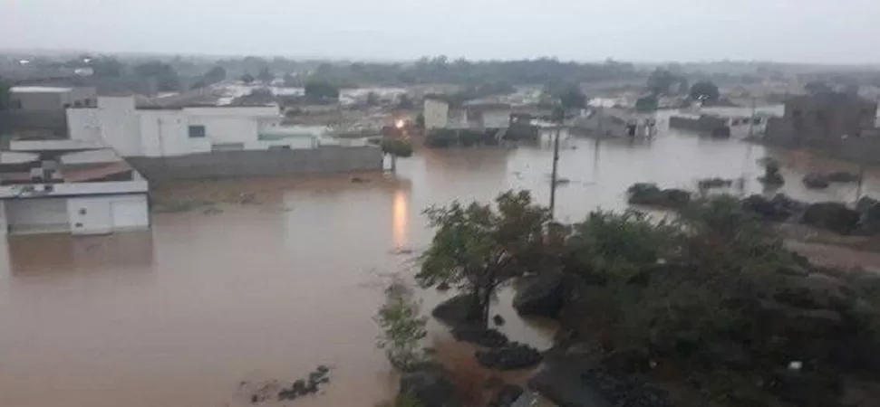 Chuvas intensas em São Bento, Paulista e outras cidades do Sertão paraibano causam cheias; INMET emite novo alerta