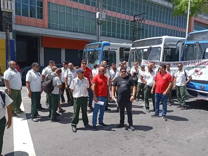 Motoristas de ônibus de João Pessoa anunciam greve para próxima segunda-feira (27)