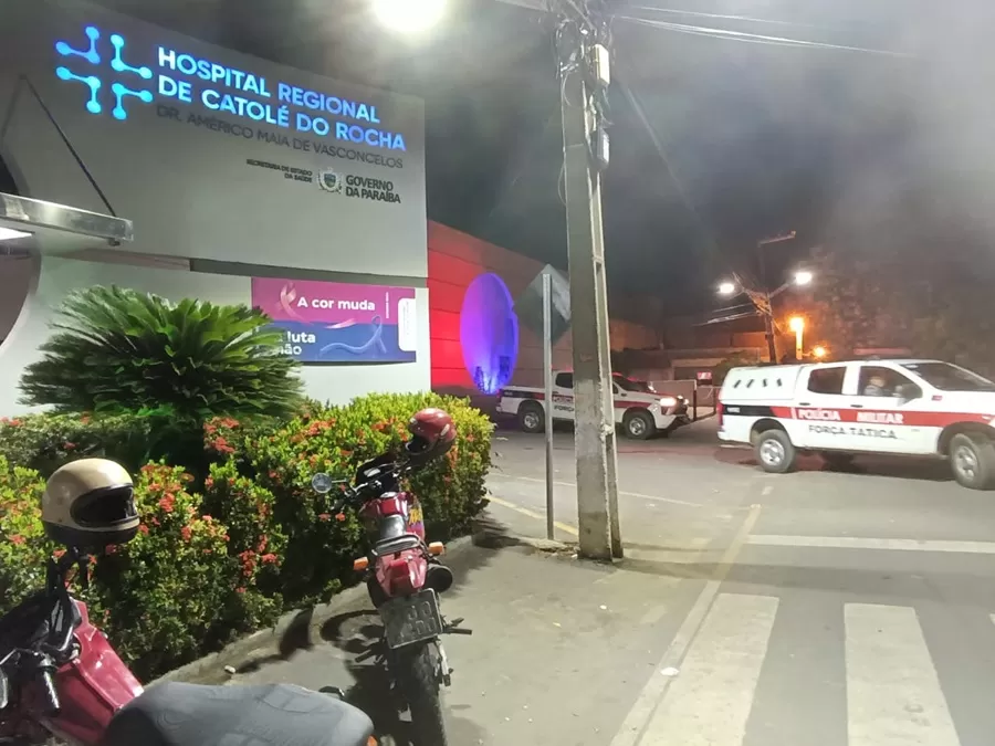 Jovem de 20 anos é alvejado a bala na noite desta quarta (22) no Jardim Planalto, em Catolé do Rocha
