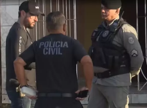 Criminosos invadem casa e matam homem a tiros na madrugada desta quinta (23)