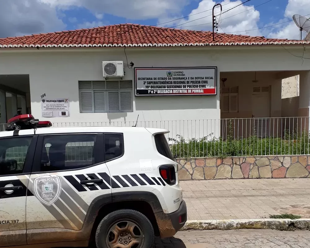 Falsa médica é presa por exercício ilegal da medicina em clínica de Pombal
