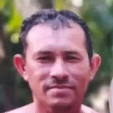Motorista é morto com tiro calibre 12 na cabeça, na madrugada deste sábado (25)