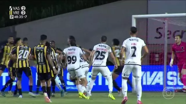 Jogando em Cariacica, Vasco arranca empate com o Volta Redonda nos acréscimos