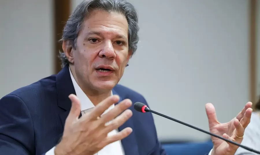 Haddad avalia que queda do dólar pode favorecer preços dos alimentos