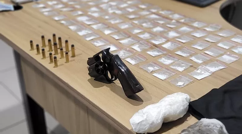 Polícia Militar apreende arma e drogas durante reforço no bairro de Gramame – JP 