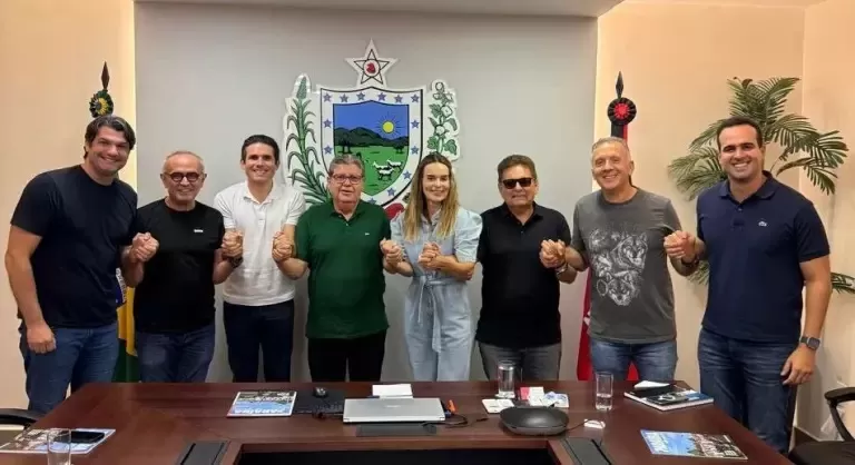 Base governista se reúne na Granja, mas não chega a um consenso sobre 2026