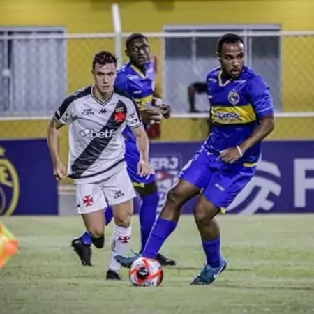 Sob vaias, Vasco fica no empate sem gols com o Sampaio Corrêa