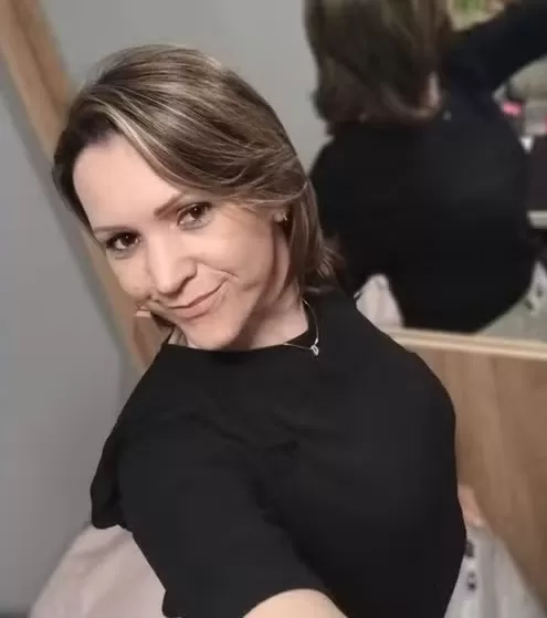 Suspeita de matar três pessoas da família envenenada é encontrada morta dentro da prisão