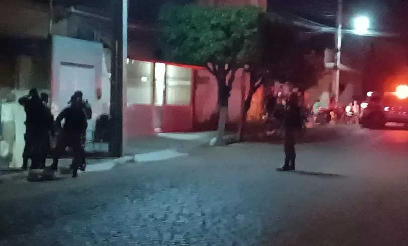 Homem é executado a tiros no início da noite desta quinta-feira (20) no bairro Luzia Maia, em Catolé do Rocha