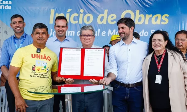 João Azevêdo celebra parceria com governo federal para construção de 927 unidades habitacionais na Paraíba